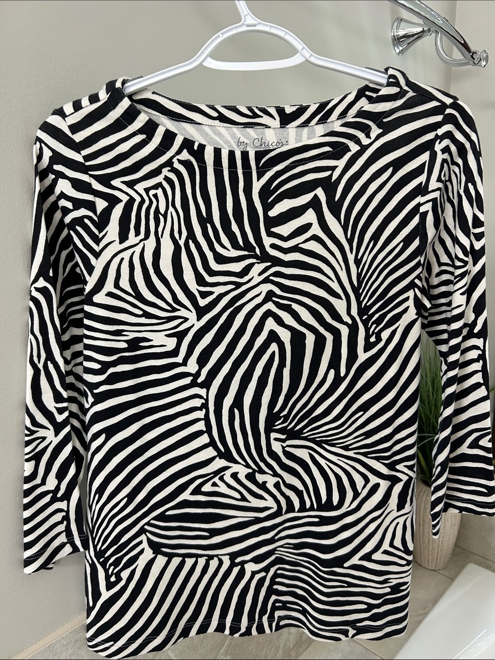 Chico's Black & White Zebra-Stripe Long Sleeve Top